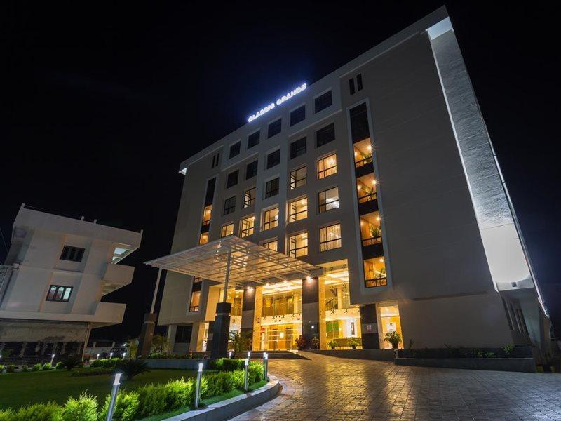 Classic Grande,A Member Of Radisson Imphal Ngoại thất bức ảnh