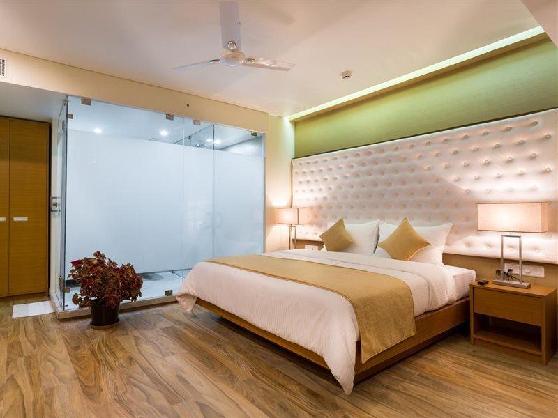 Classic Grande,A Member Of Radisson Imphal Ngoại thất bức ảnh