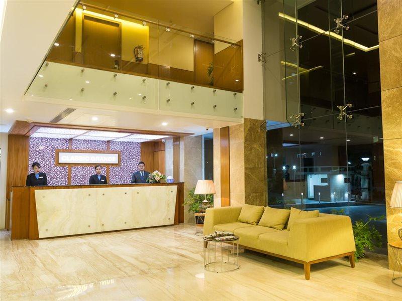 Classic Grande,A Member Of Radisson Imphal Ngoại thất bức ảnh