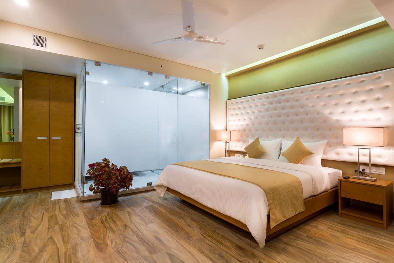 Classic Grande,A Member Of Radisson Imphal Ngoại thất bức ảnh